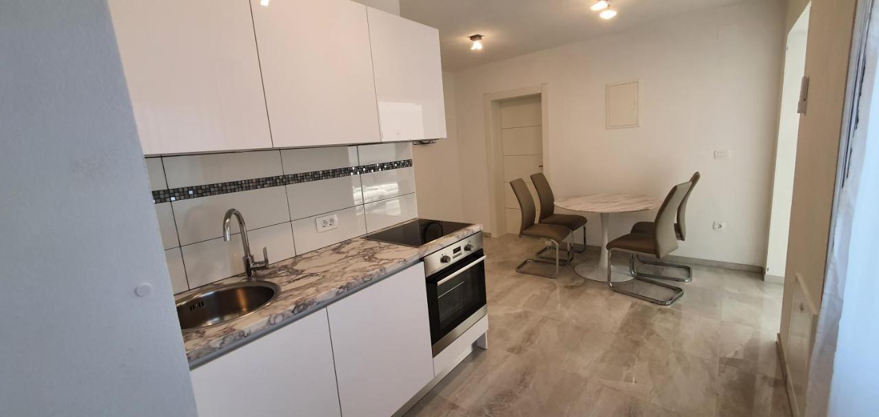 Apartmani Naomi&Leo Сень Экстерьер фото