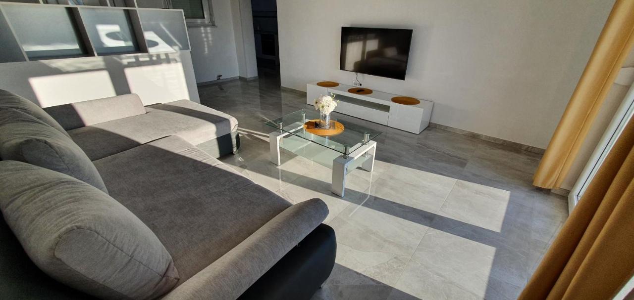 Apartmani Naomi&Leo Сень Экстерьер фото