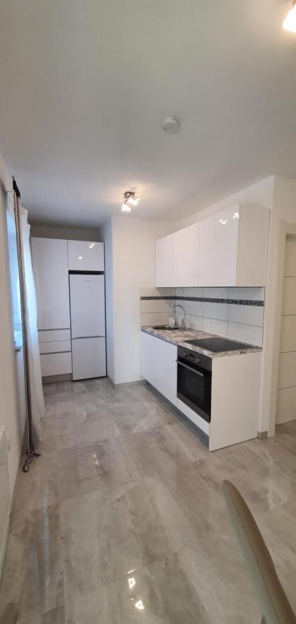 Apartmani Naomi&Leo Сень Экстерьер фото