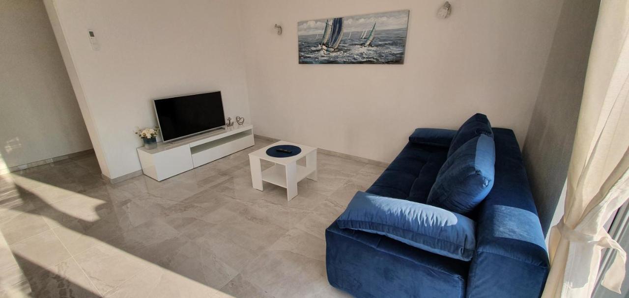 Apartmani Naomi&Leo Сень Экстерьер фото