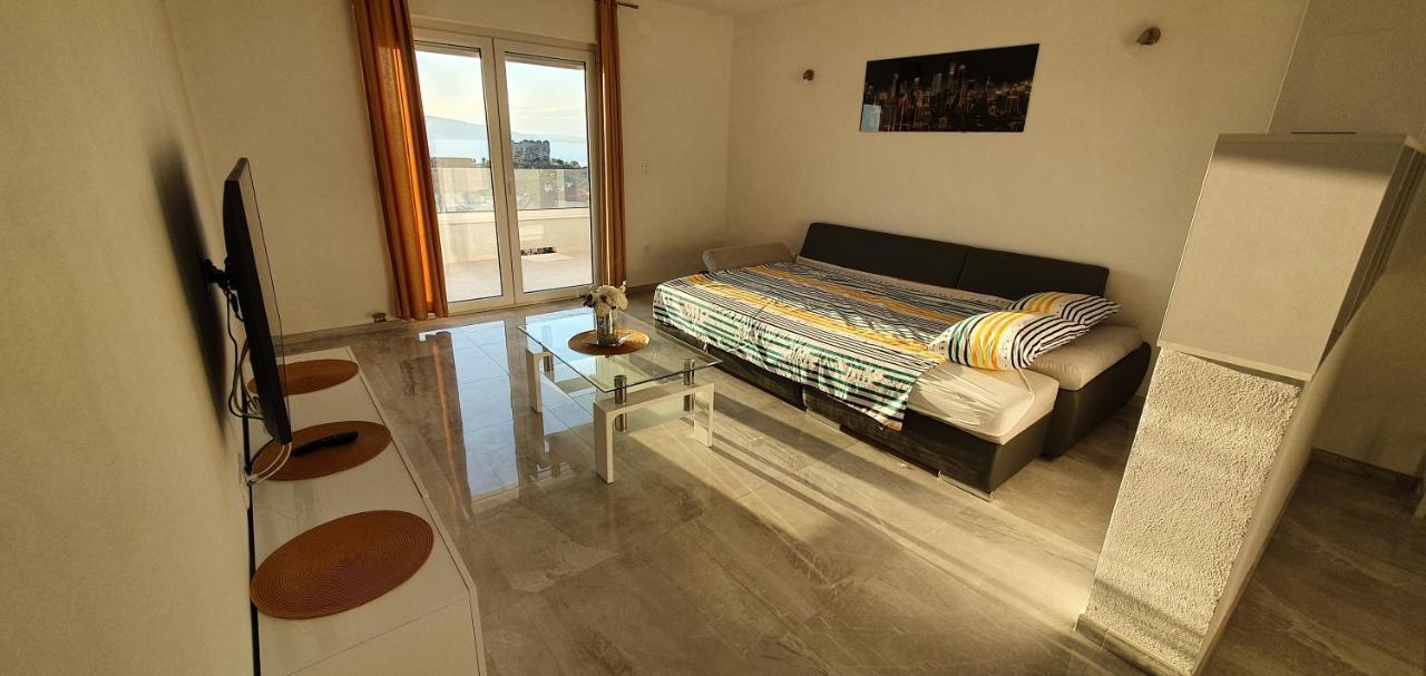 Apartmani Naomi&Leo Сень Экстерьер фото