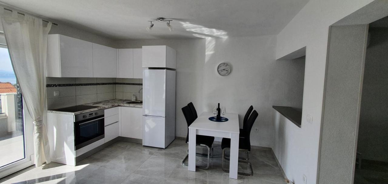 Apartmani Naomi&Leo Сень Экстерьер фото