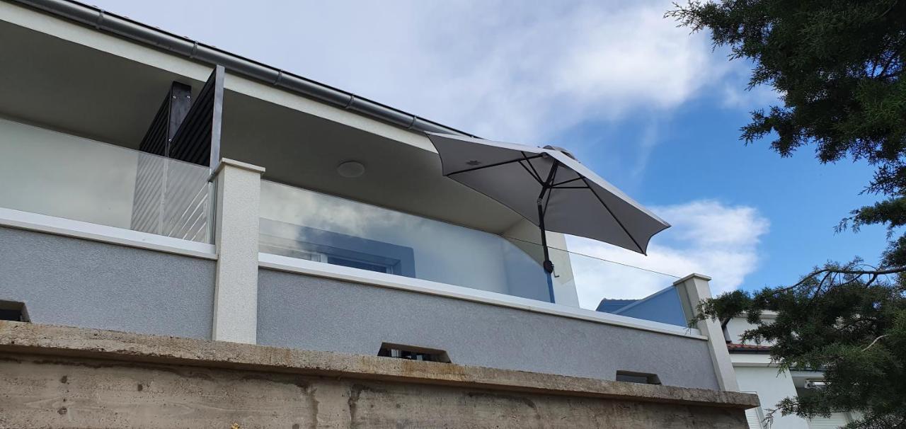 Apartmani Naomi&Leo Сень Экстерьер фото