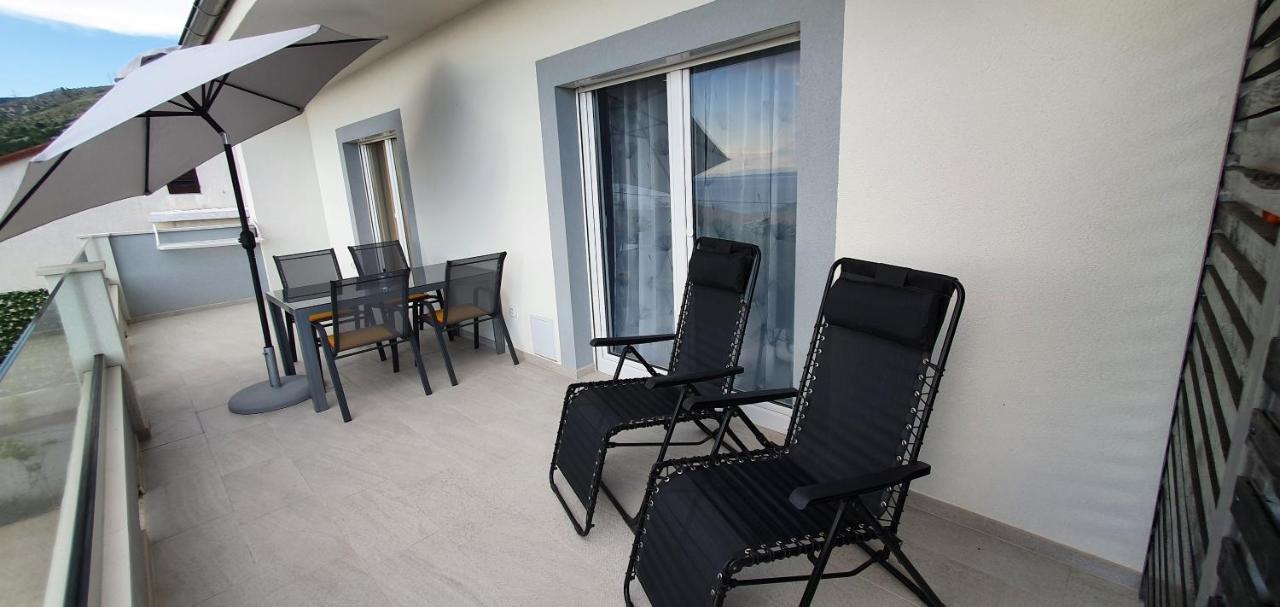 Apartmani Naomi&Leo Сень Экстерьер фото